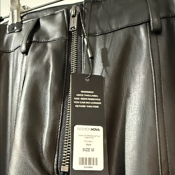 Fashion Nova Black Faux Leather Straight Leg Pants size Medium - Picture 6 of 6